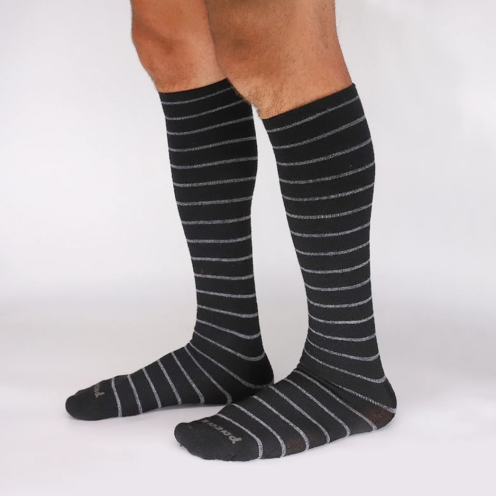 Pacas Mens  Tall Black/Grey Striped Socks L/XL